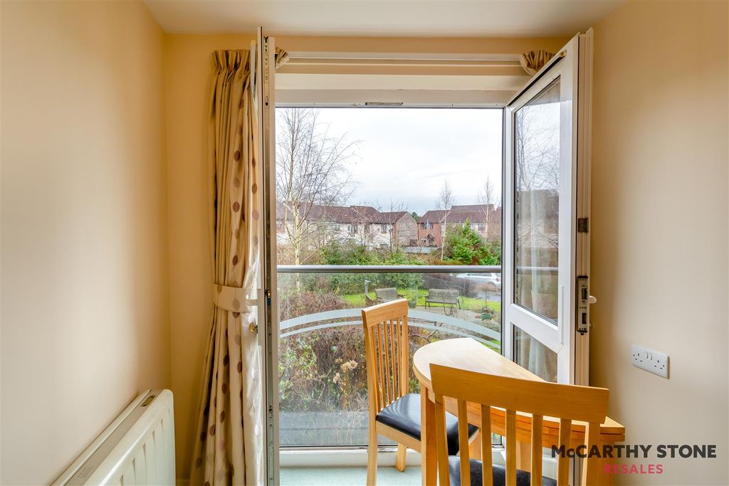 Property photo 3 of 32 8585202-Interior10.Jpg