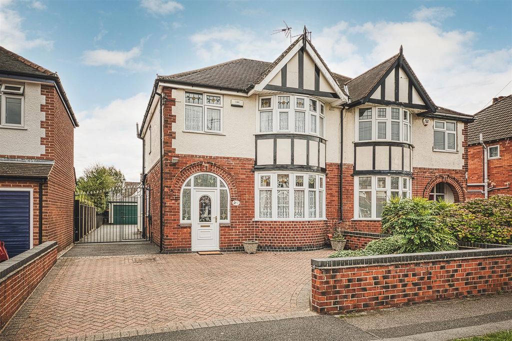 Property photo 1 of 22