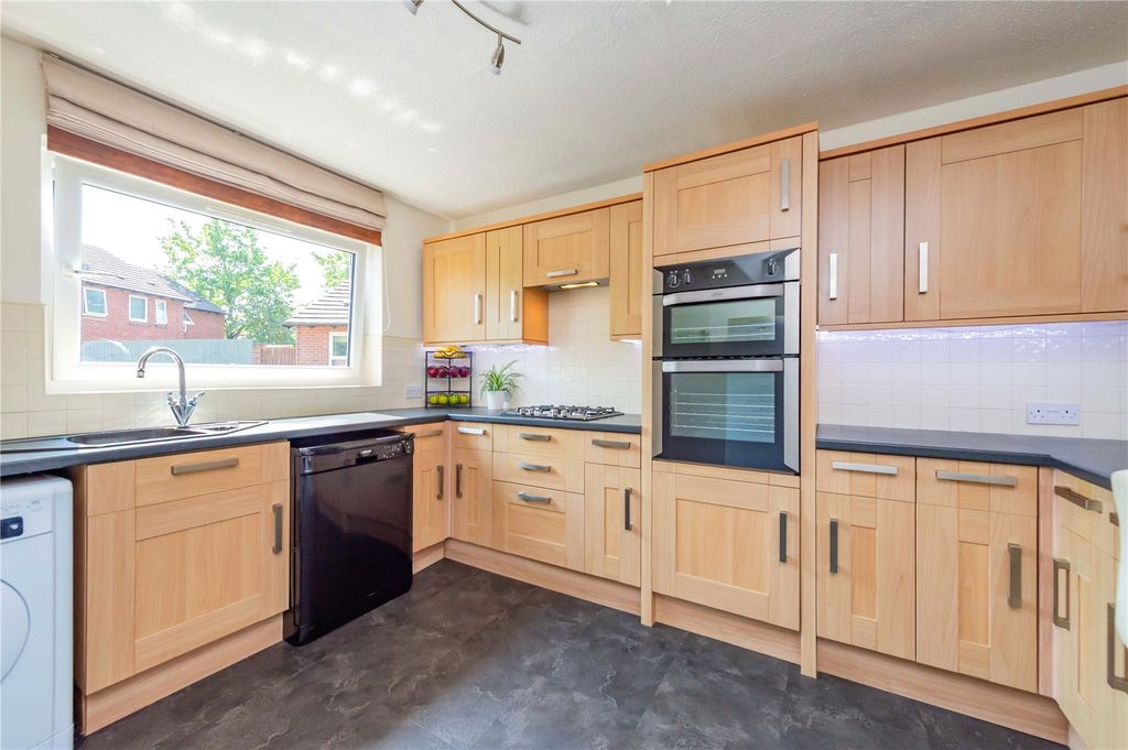 Property photo 2 of 48 Picture No. 31
