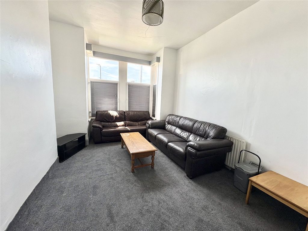 Property photo 2 of 12 Picture No. 01