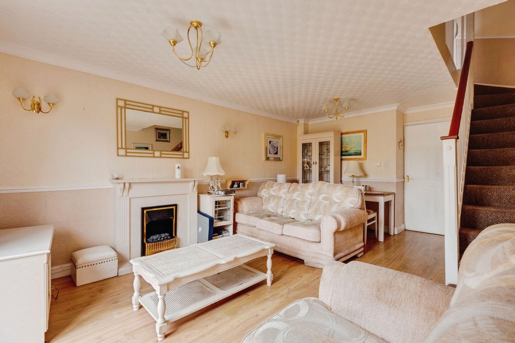 Property photo 3 of 18 Pbox-Img.Jpg