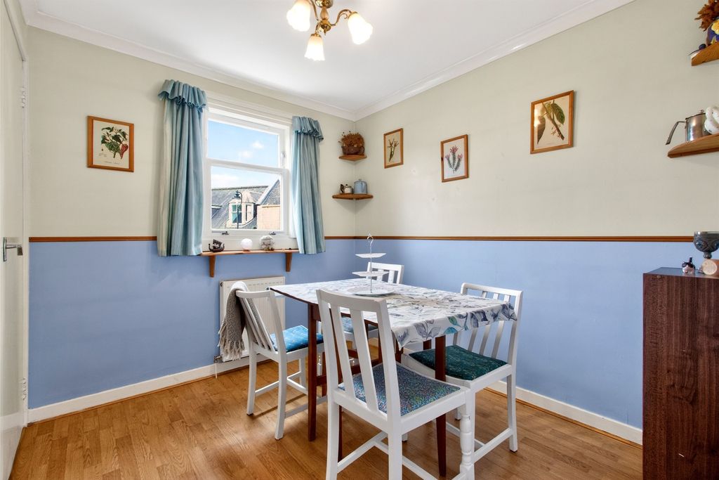 Property photo 3 of 21