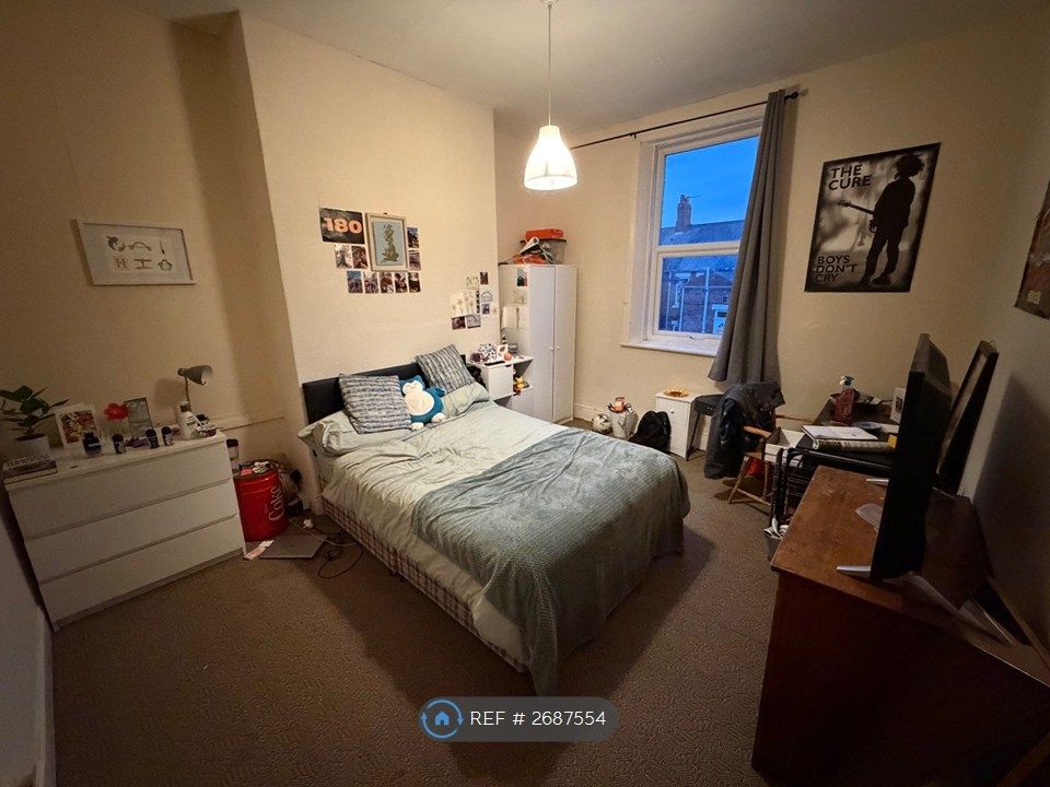 Property photo 2 of 8 Bedroom 2