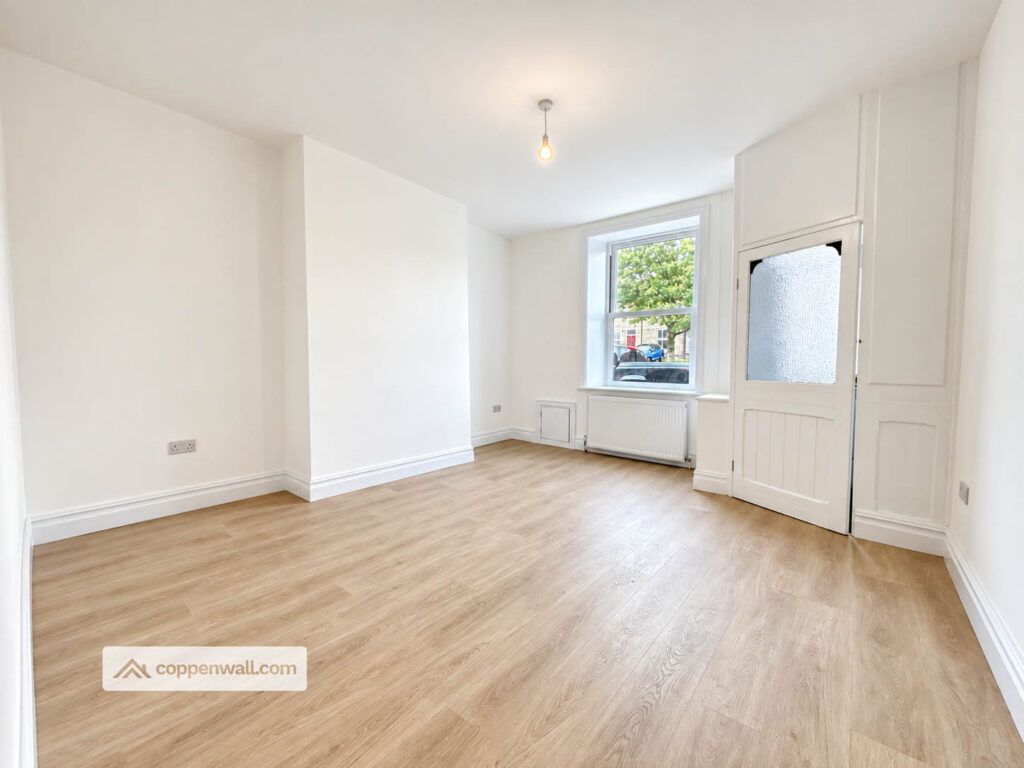 Property photo 2 of 26