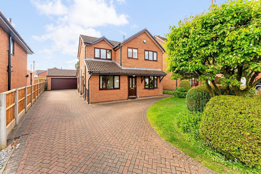 Property photo 1 of 66