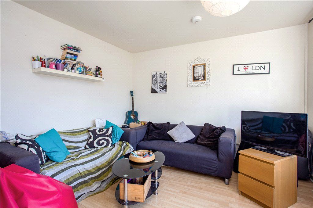 Property photo 2 of 14 Lounge