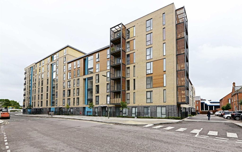 Property photo 1 of 7