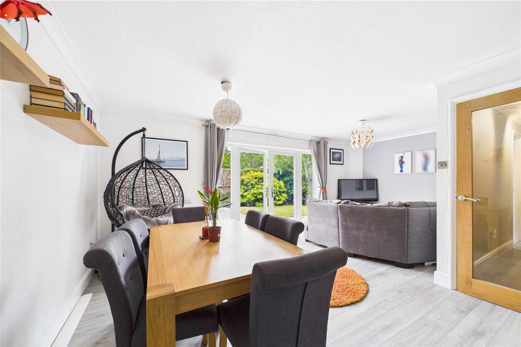 Property photo 3 of 9 Picture No. 17