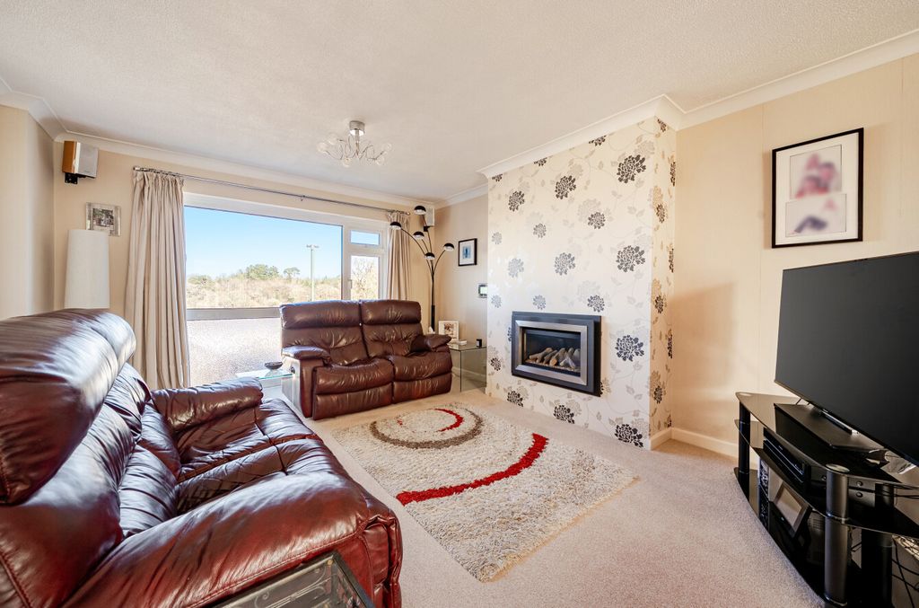 Property photo 3 of 21 1430871-6-69Baa7d...