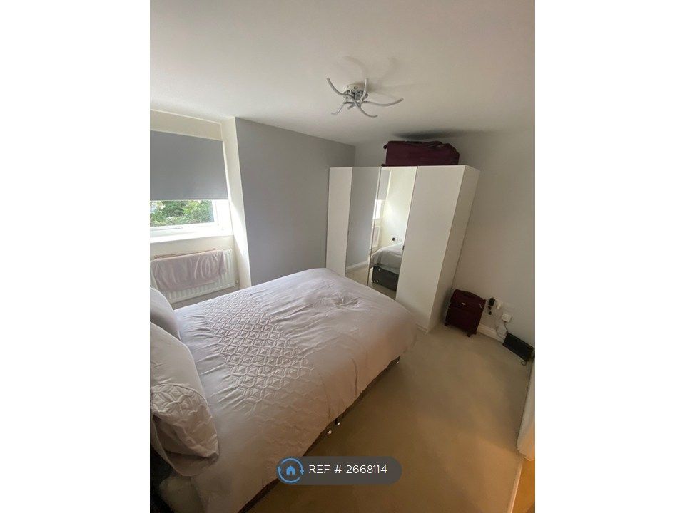 Property photo 2 of 11 Bedroom 2