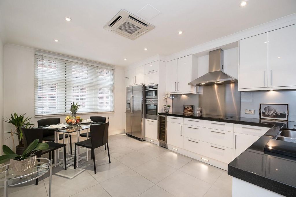 Property photo 2 of 13 Image