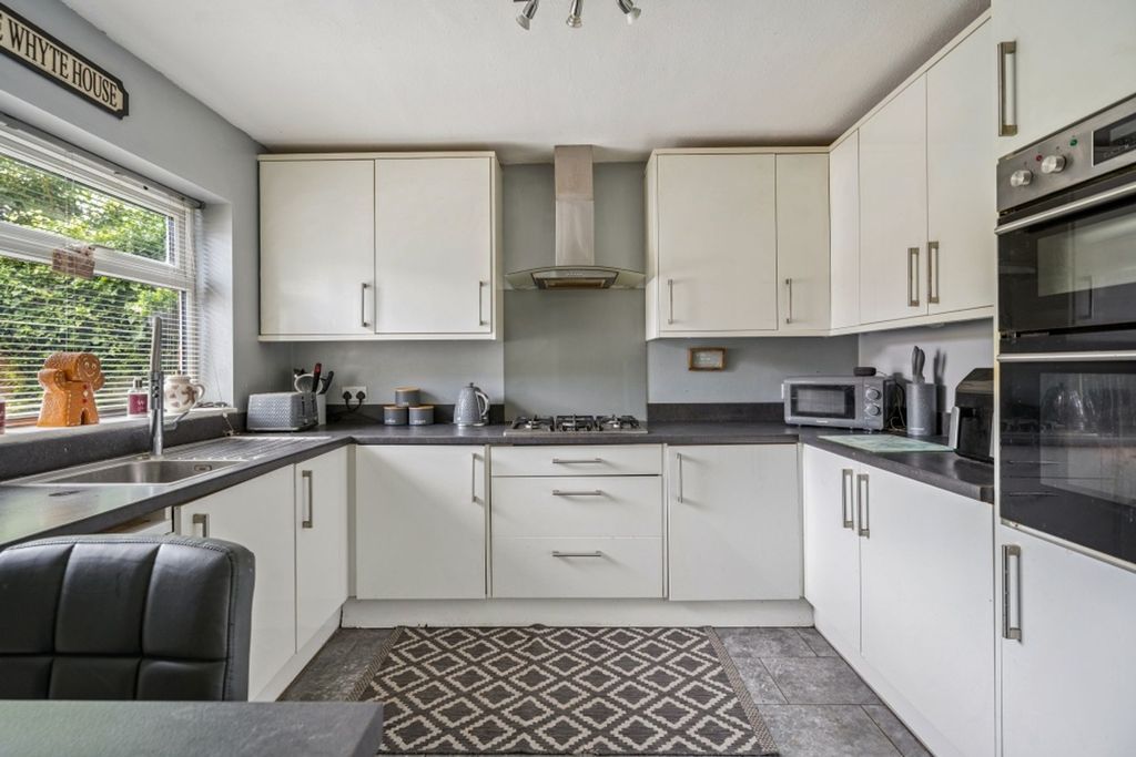 Property photo 2 of 28 Photo 9