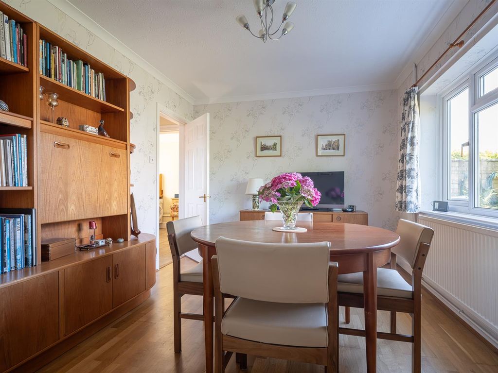 Property photo 3 of 29 6 St Josephs Drive-8.Jpg