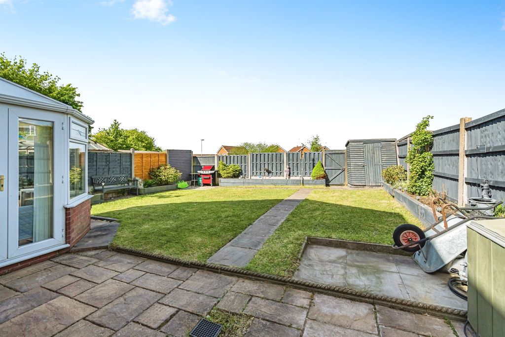 Property photo 2 of 17
