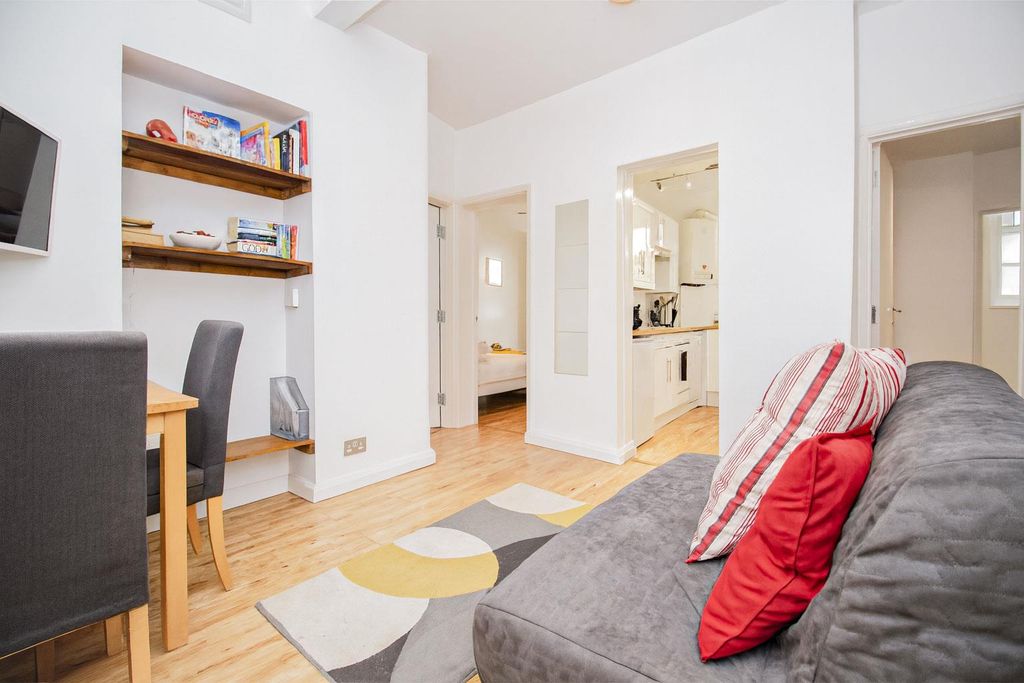 Property photo 1 of 8 E.Jpg