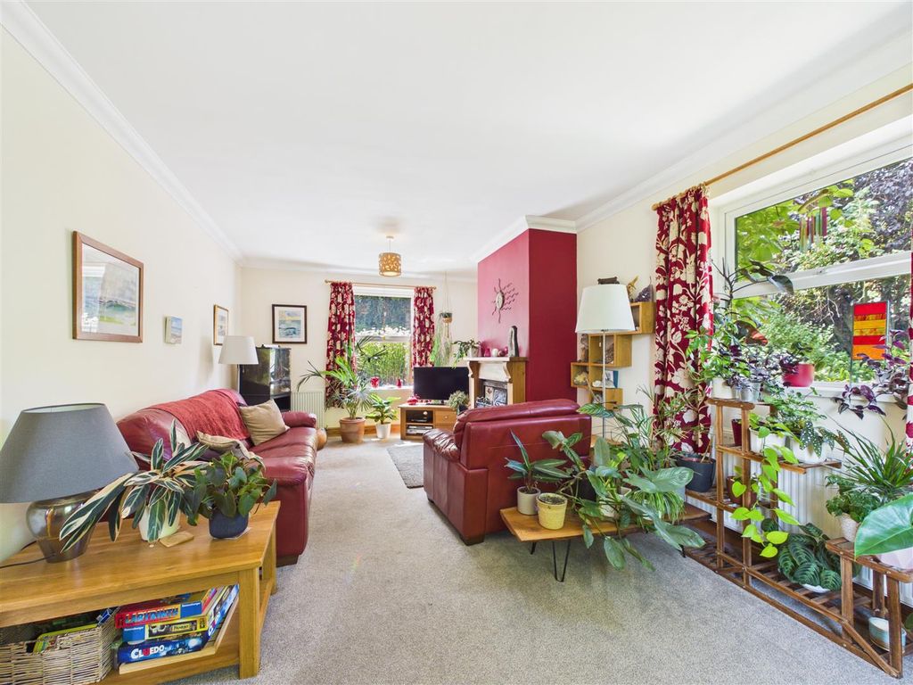 Property photo 2 of 41