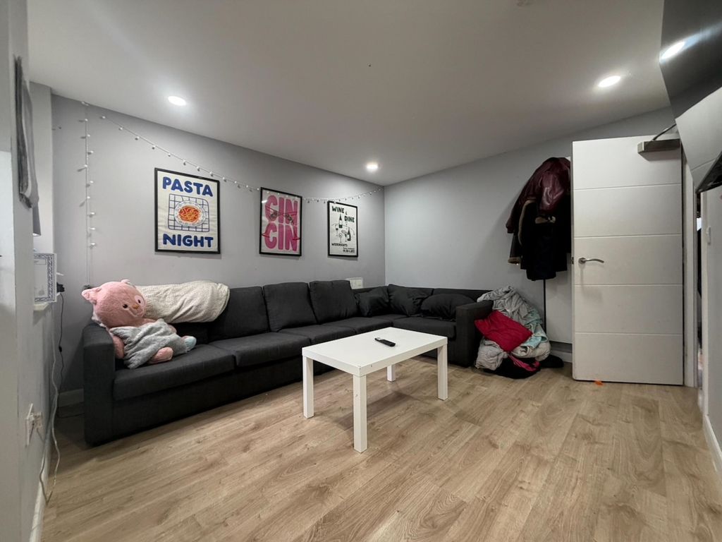 Property photo 2 of 16 Call 02920 668585 To Secure Your Viewing _4