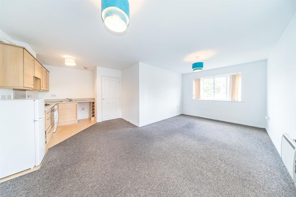 Property photo 2 of 16 31-Pendleton-Court-12.Jpg