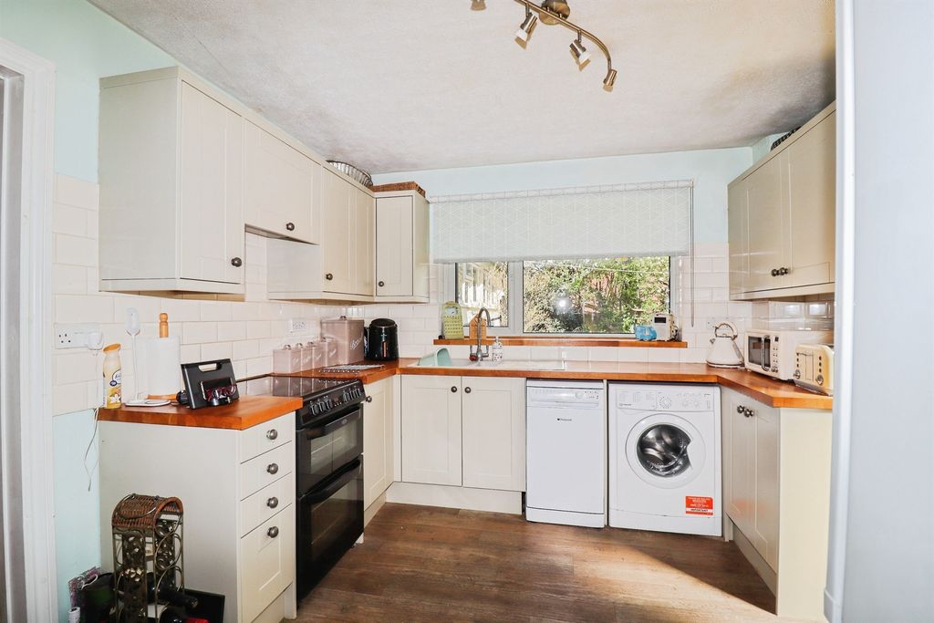 Property photo 3 of 19