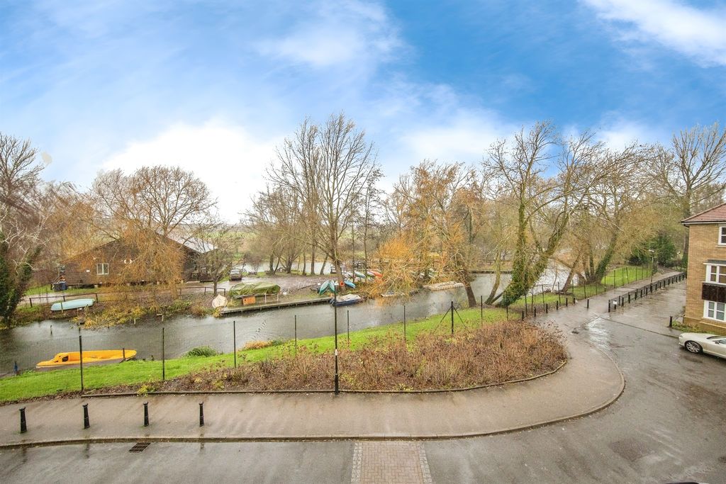 Property photo 3 of 22