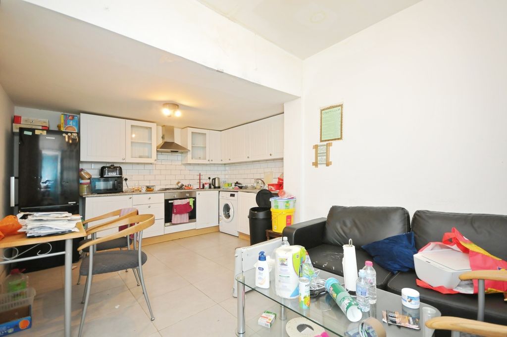 Property photo 2 of 18 Photo
