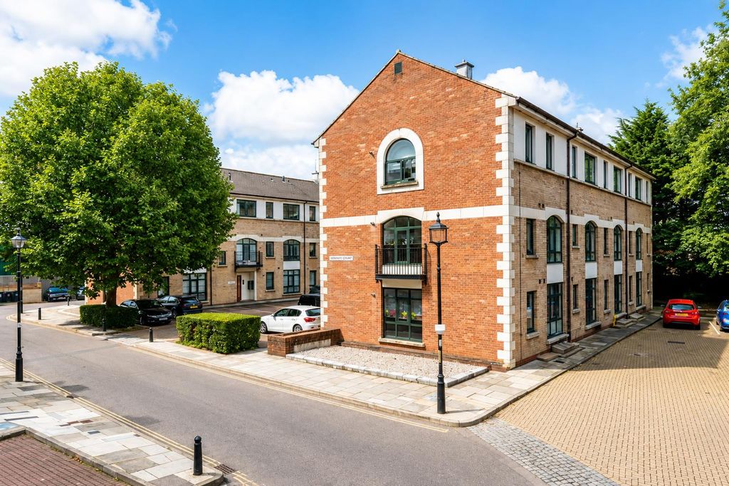 Property photo 1 of 10 9B677577-046B-47B0-8c0c-B2Fc28Dde5d7.Png