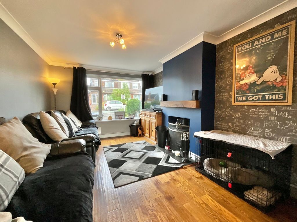 Property photo 2 of 28