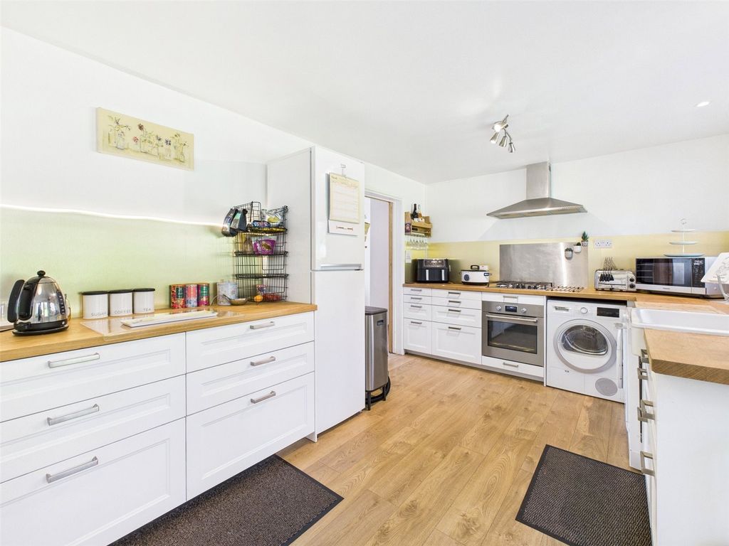 Property photo 3 of 18 Picture No. 20