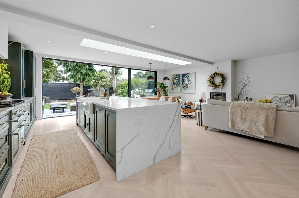 Property photo 2 of 14 Picture No. 26