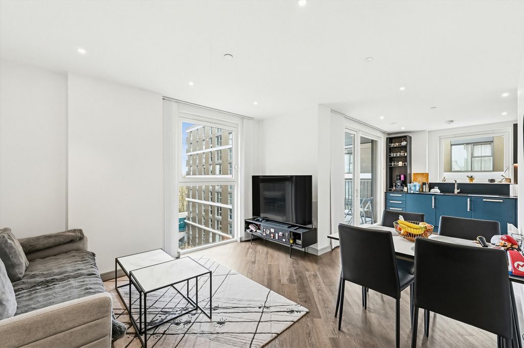 Property photo 1 of 11 Image