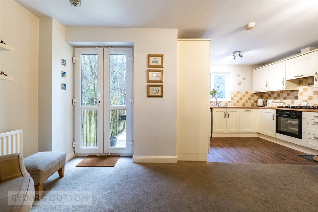 Property photo 3 of 31 Picture No. 42