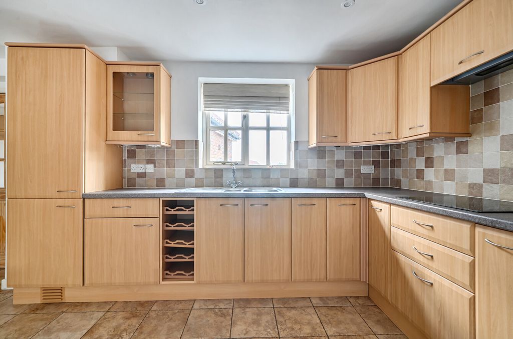 Property photo 2 of 16 1493032  (5).Jpg
