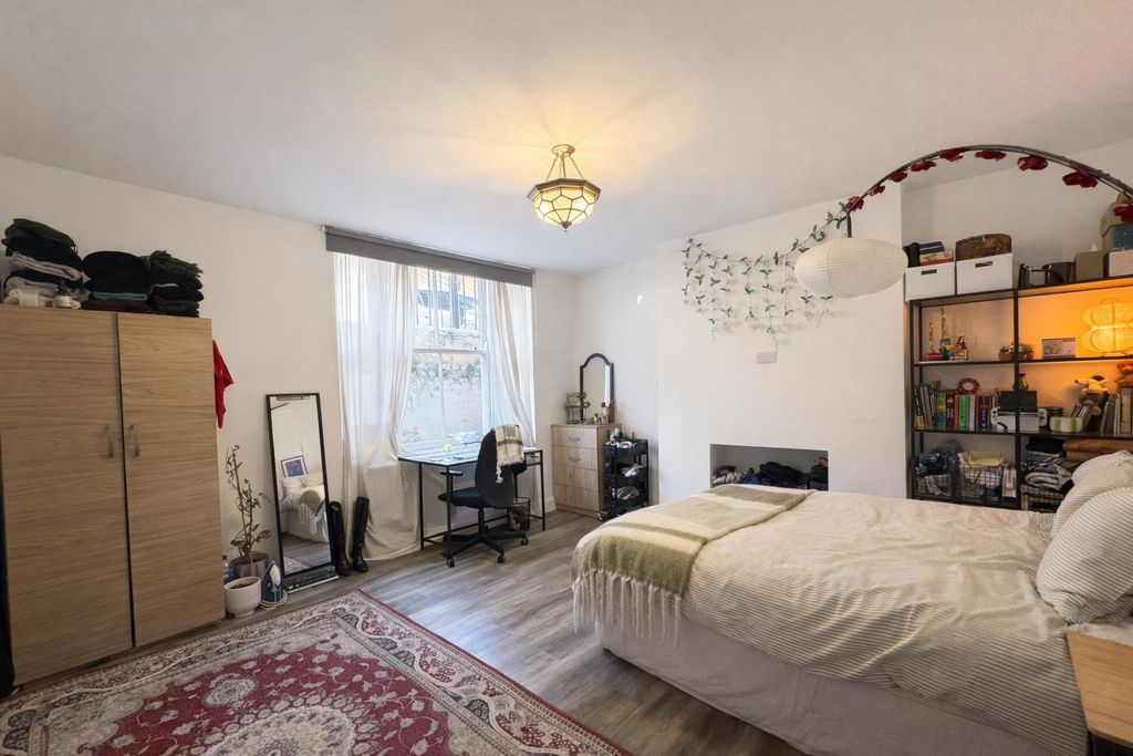 Property photo 1 of 9 3102A20E-F5Db-4Ada-92Ad-c28371334A31.Png