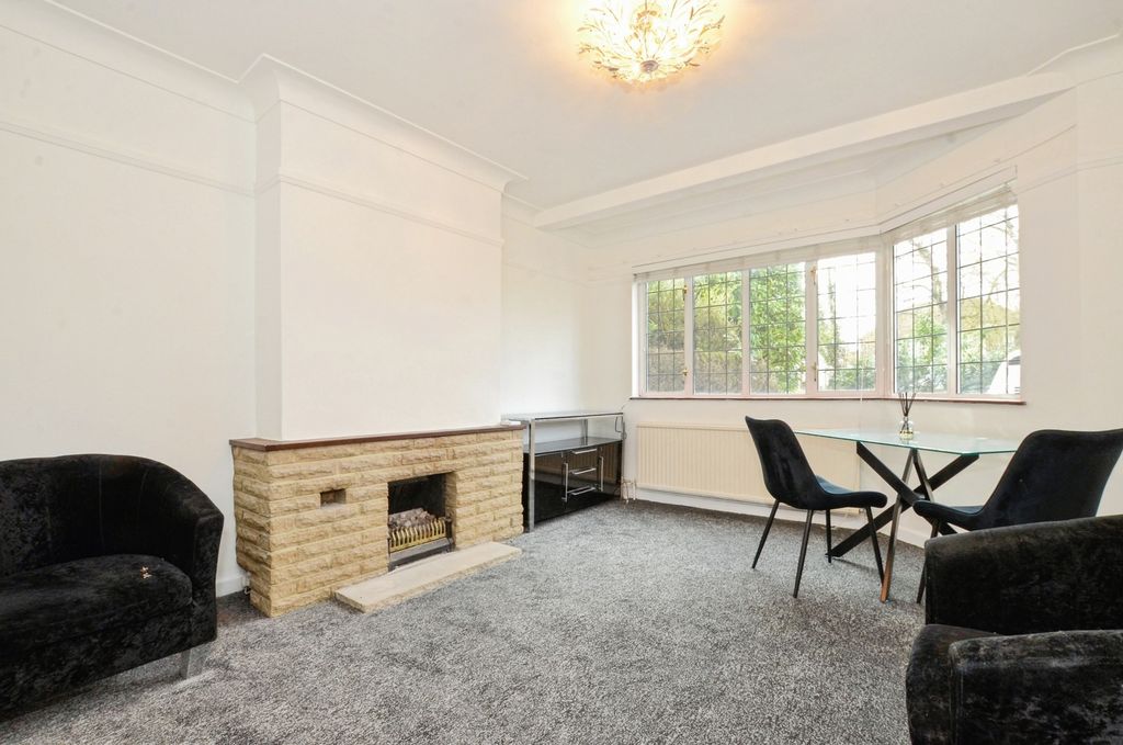 Property photo 3 of 9 Pbox-Img.Jpg