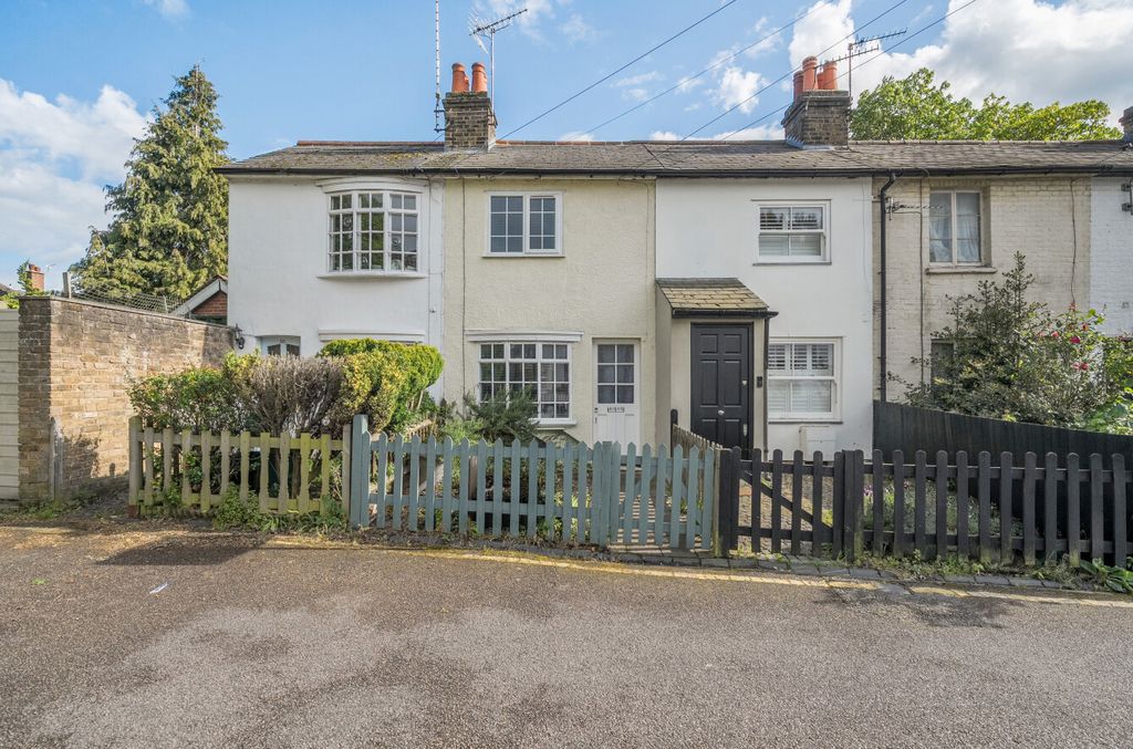 Property photo 1 of 12 1457350-3-6A02152...