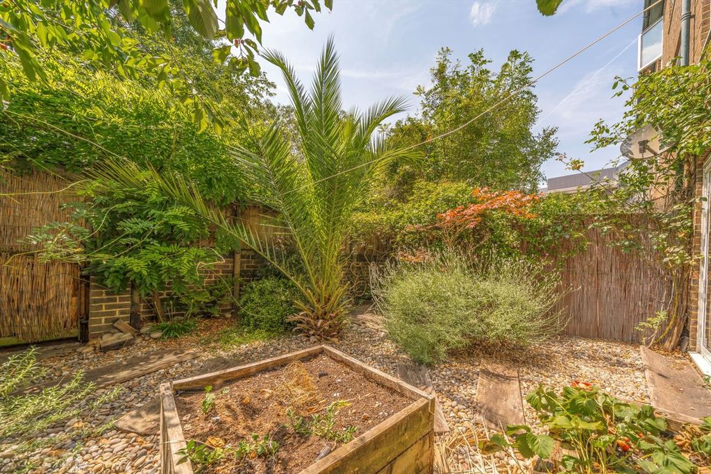 Property photo 3 of 5