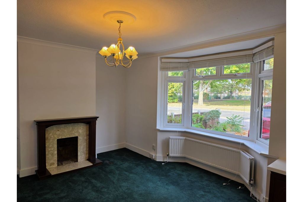 Property photo 2 of 25