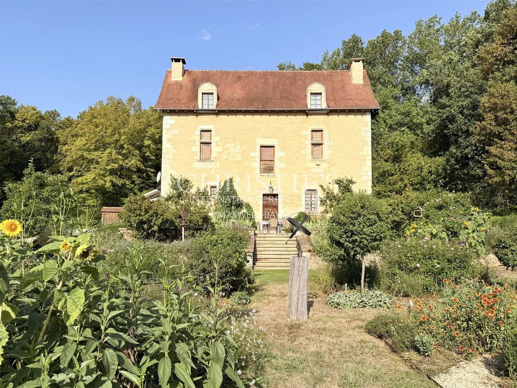 Property photo 2 of 42