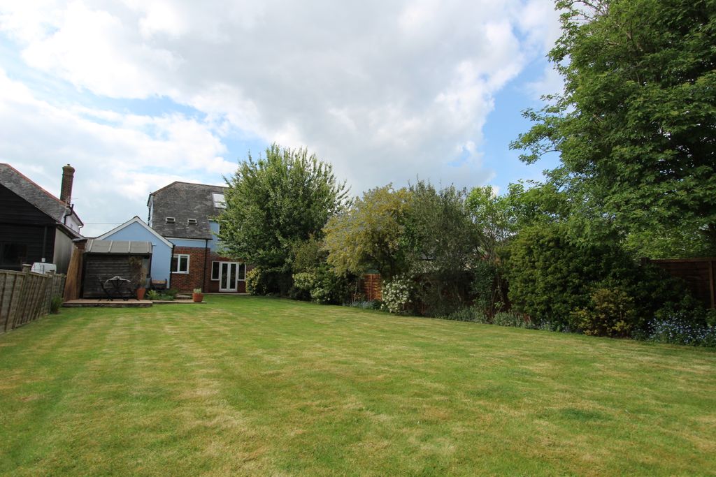 Property photo 2 of 13 Photo 02