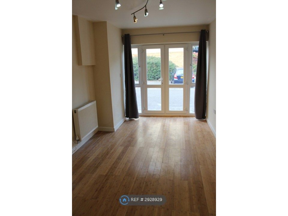Property photo 2 of 24 Gf En-Suite Room