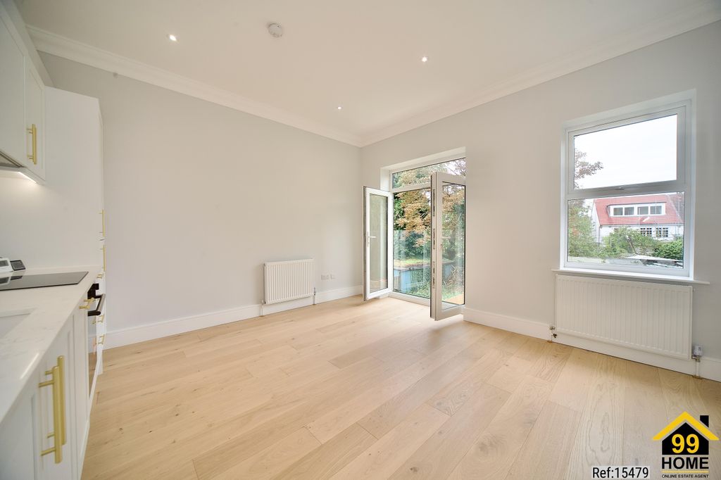 Property photo 2 of 10 Photo 1