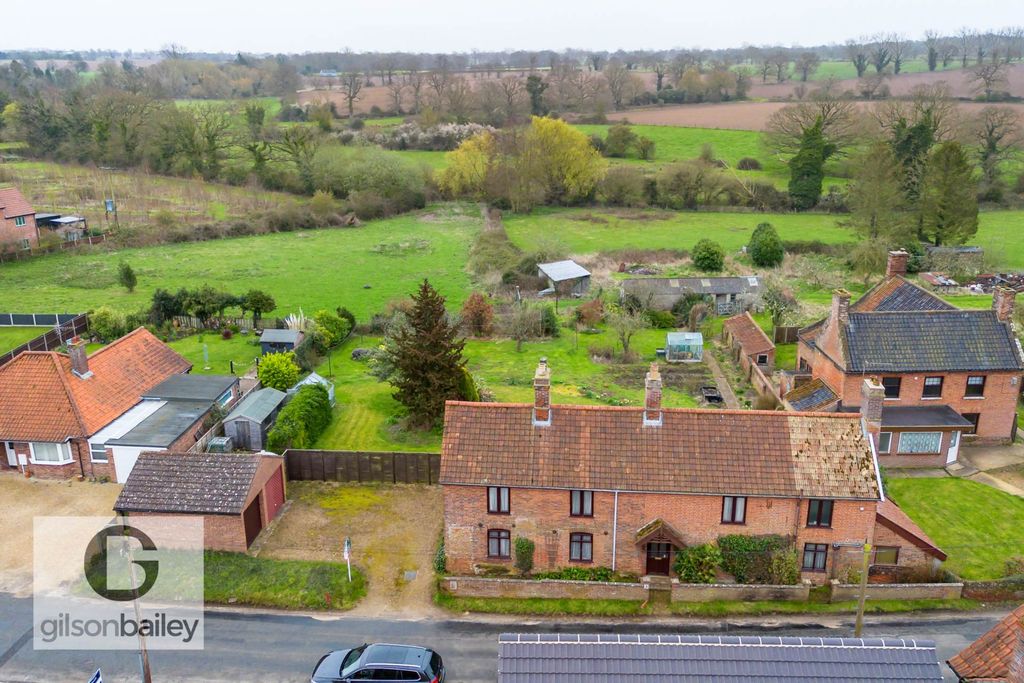 Property photo 2 of 23