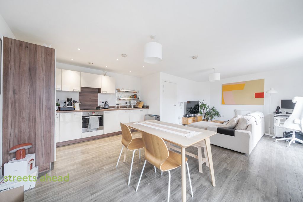 Property photo 1 of 19 Ed1A58Fc-d29E-401...