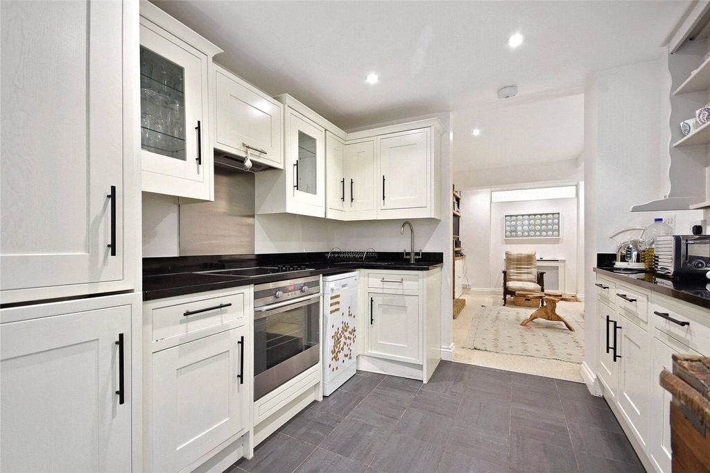 Property photo 2 of 11 Picture No. 02