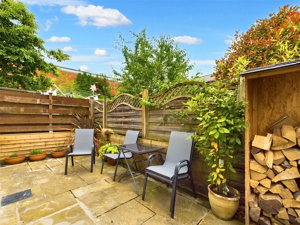 Property photo 3 of 16 Picture No. 23