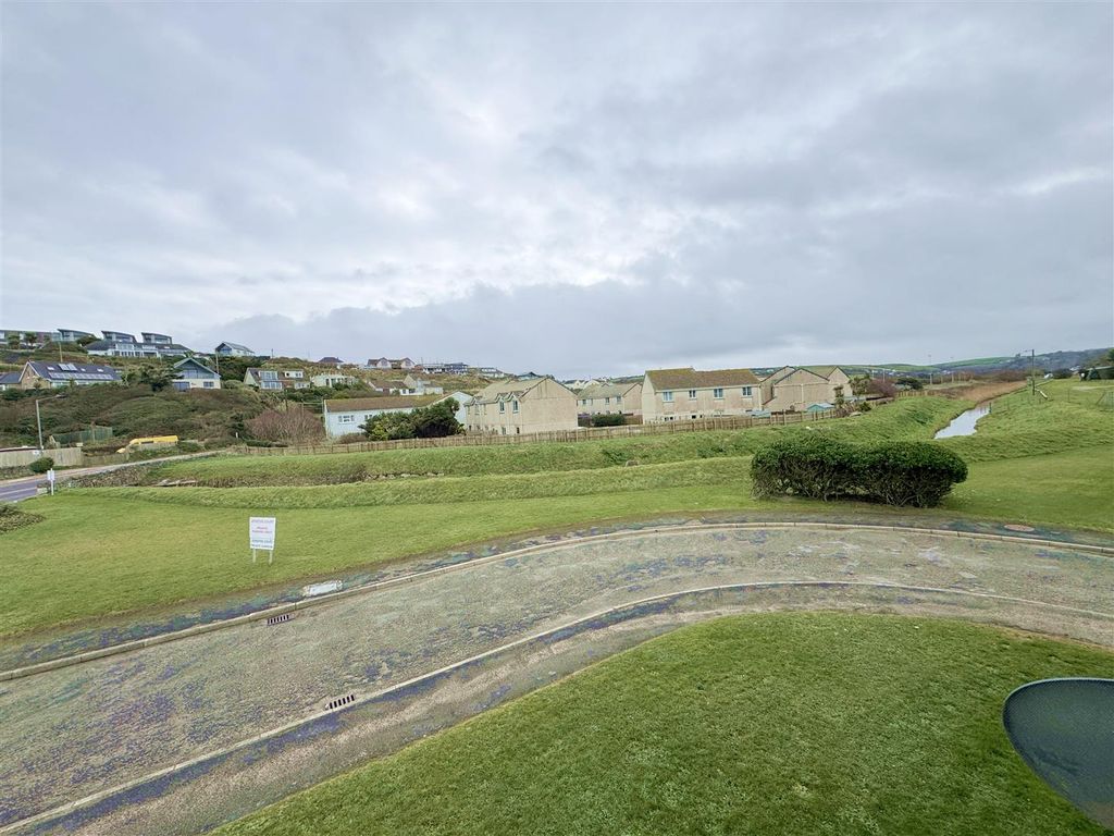 Property photo 2 of 15 Views