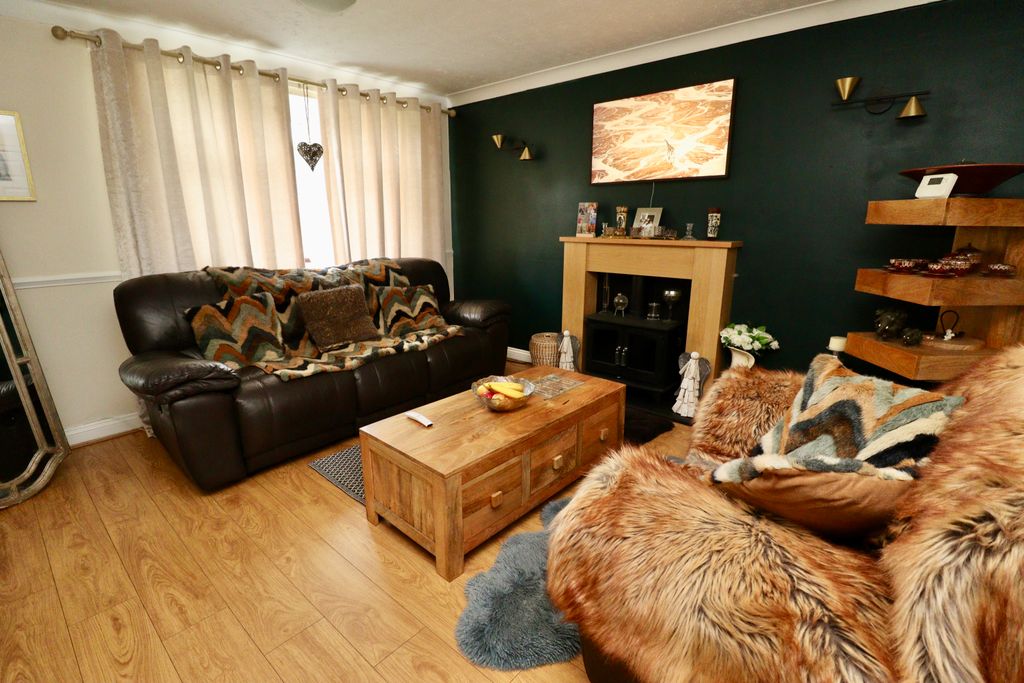 Property photo 3 of 13 Img_6350