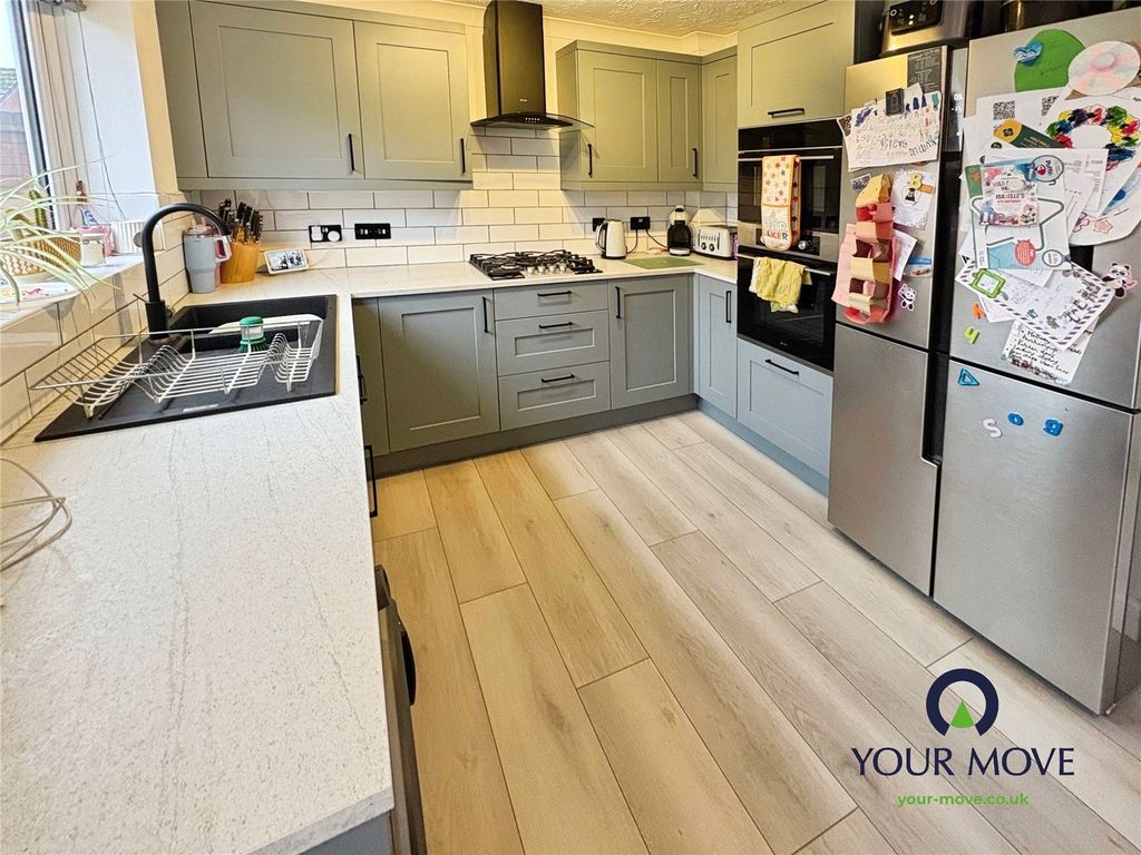 Property photo 3 of 20 Kitchen/Diner No. 03