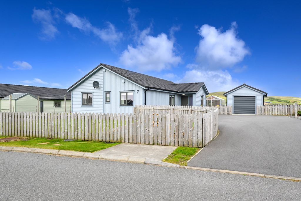 Property photo 1 of 35