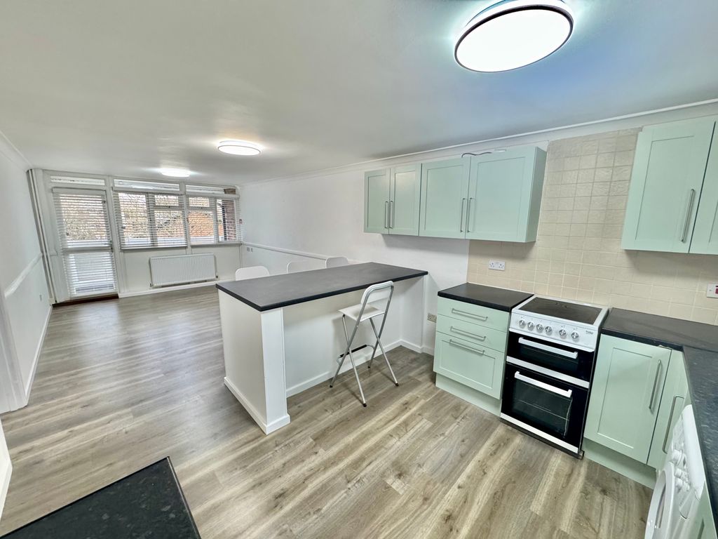 Property photo 1 of 11 Image